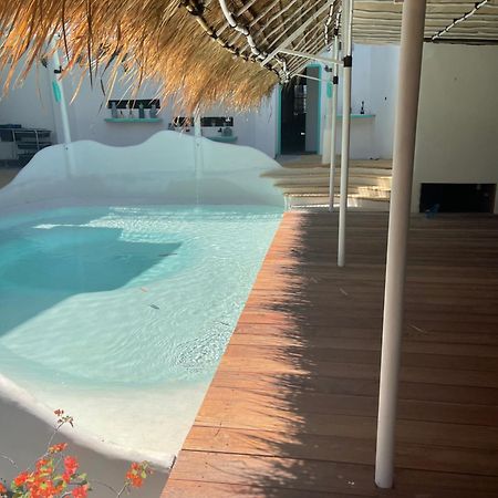 Tanawu Airport Hotel Lombok Praya Bagian luar foto